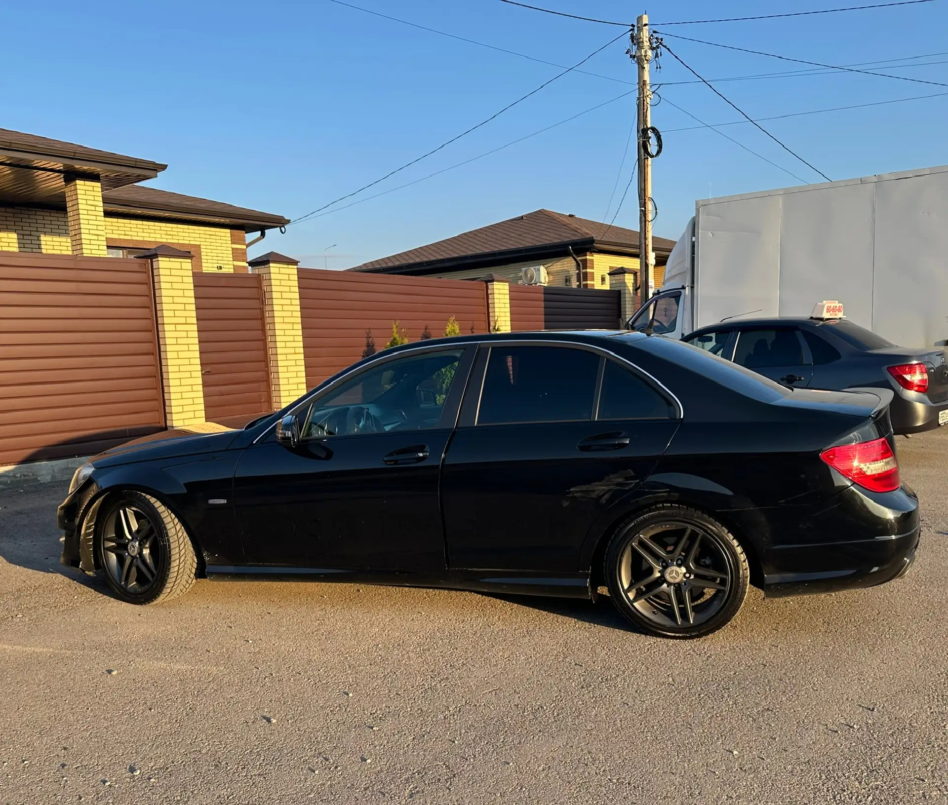 Автомобиль марки MERCEDES модель C-180 2011 г.в. VIN-номер WDD2040491A540892. Залогодержатель: ПАО Совкомбанк