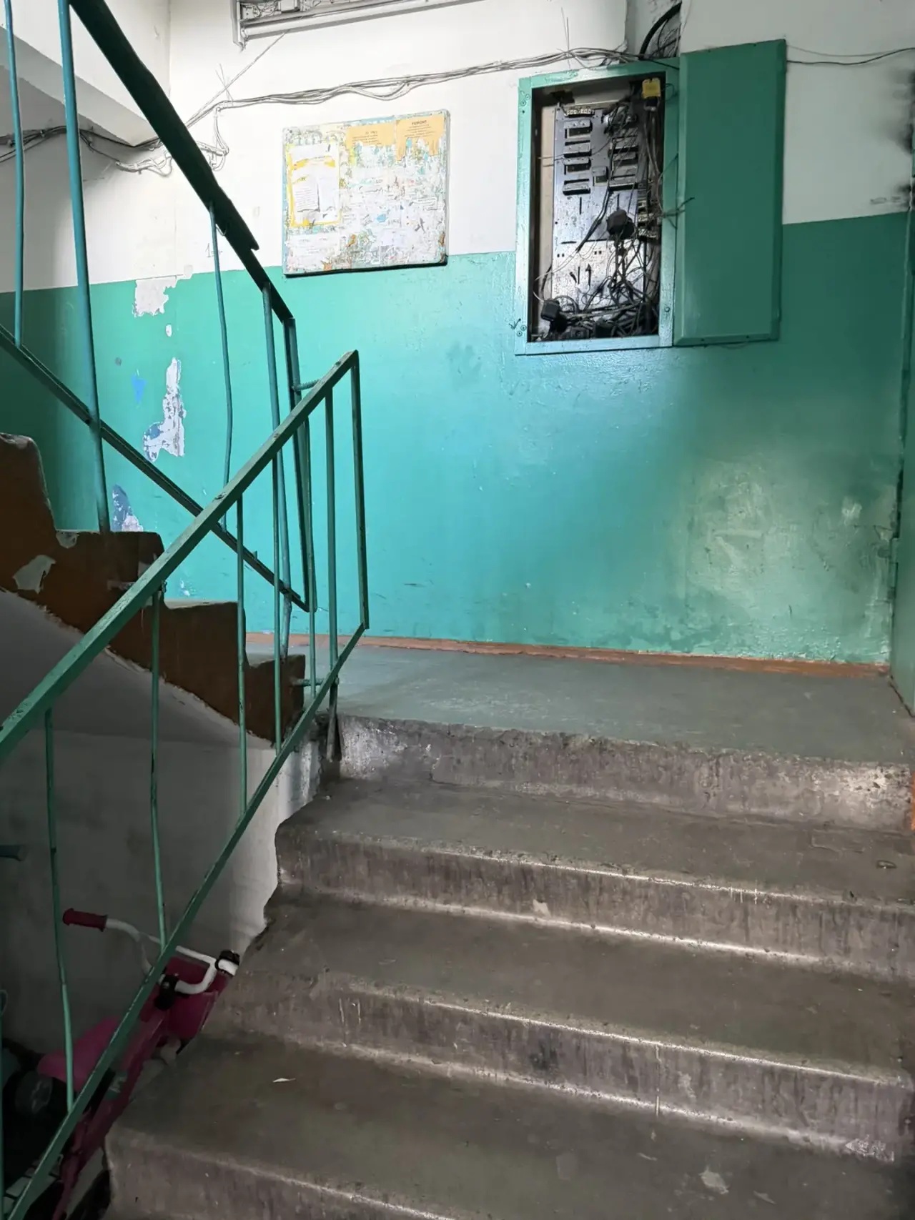 квартира, общая площадь 67.8 кв.м., расположенной по адресу: 667011, Республика Тыва, г. Кызыл, ул. Бай- Хаакская, д. 6, кв. 202, кадастровый номер 17:18:0105061:709