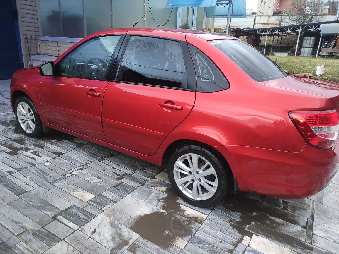 Легковой автомобиль, марки: LADA, модели: Granta 219010, год выпуска: 2020 г., идентификационный номер (VIN): XTA219010M0735205