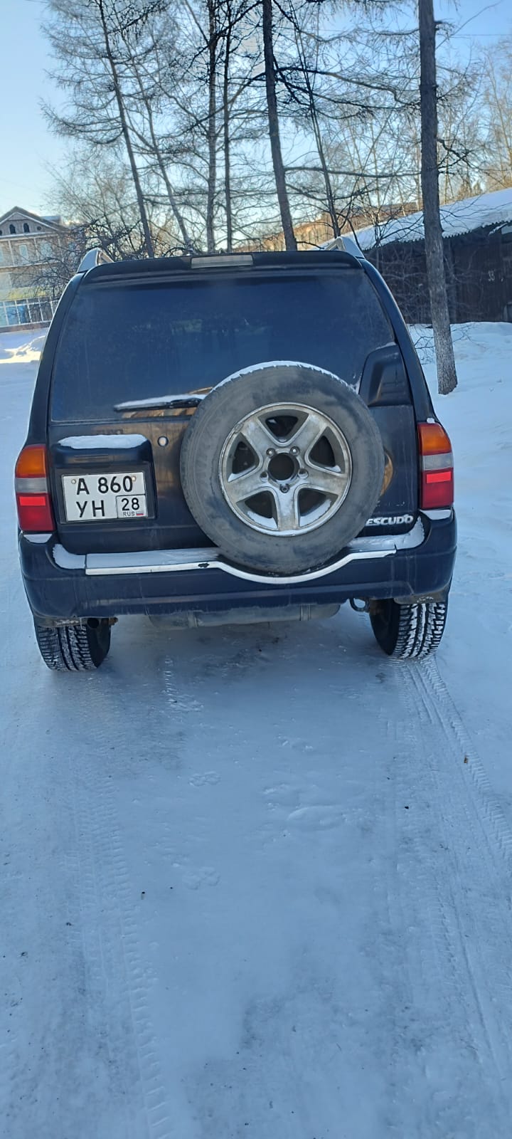 Автомобиль марки SUZUKI модель escudo 2002 г.в. номер кузова TL52W153975
