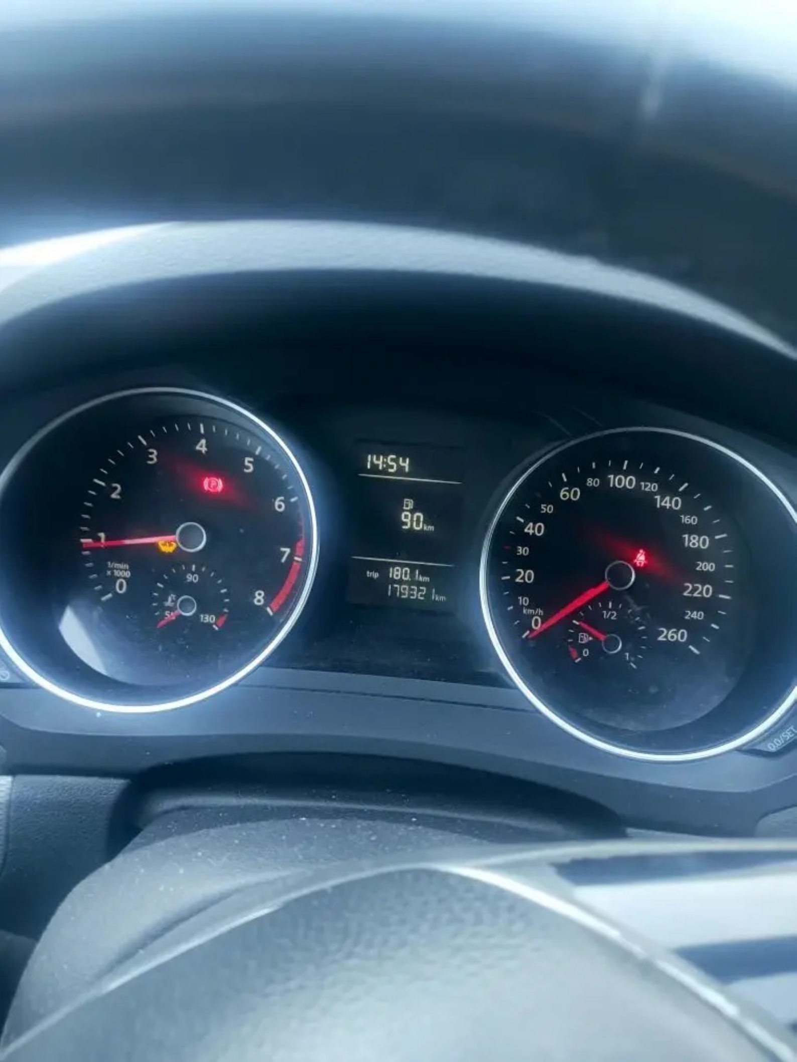 Легковой автомобиль марка: VOLKSWAGEN, модель: Jetta, год выпуска: 2015 г., кузов №: XW8ZZZ16ZFN904487, идентификационный номер (VIN): XW8ZZZ16ZFN904487.