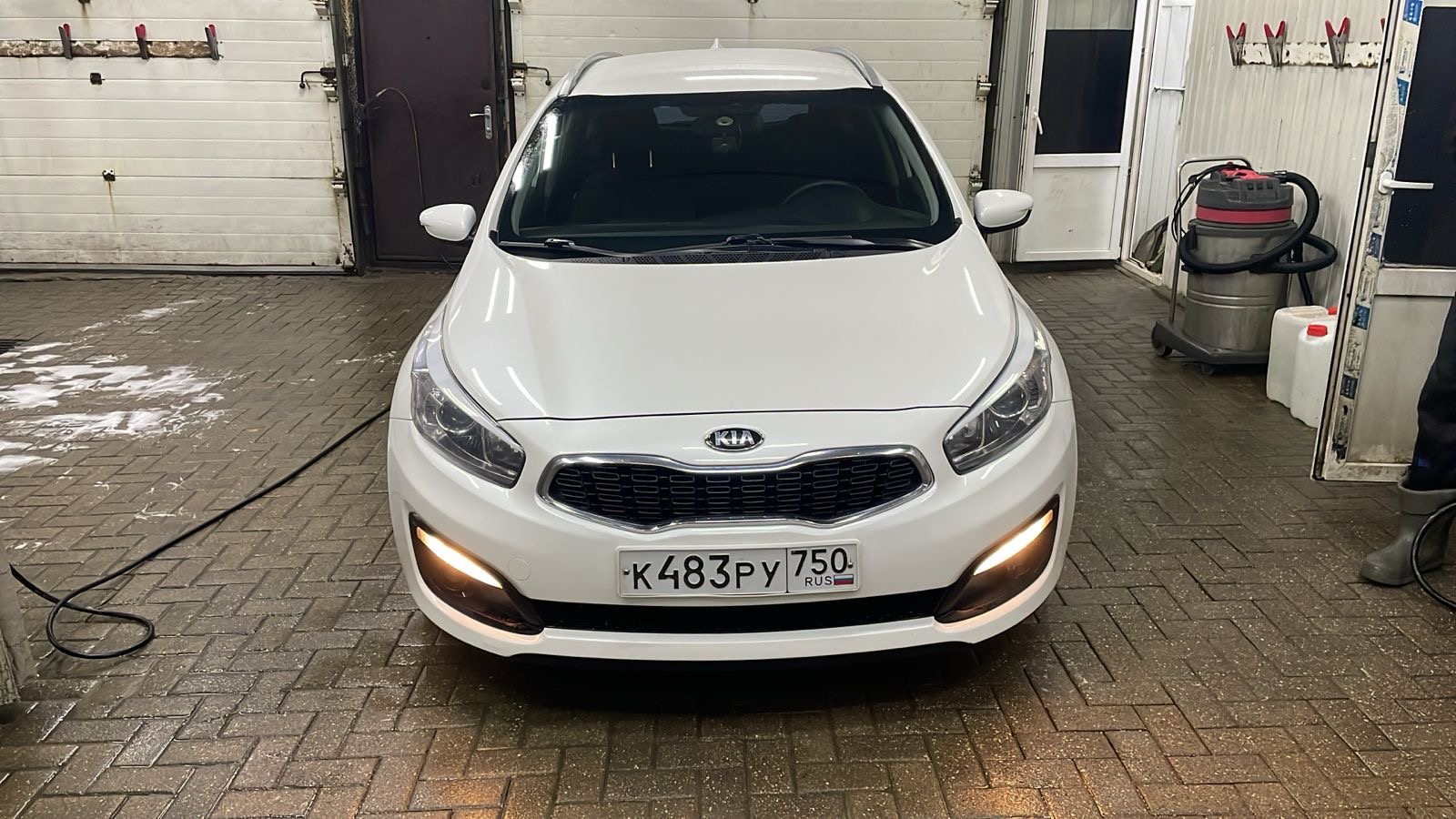 Автомобиль марки KIA модель JD (Ceed) 2017 г.в. VIN номер XWEHN812BH0021606