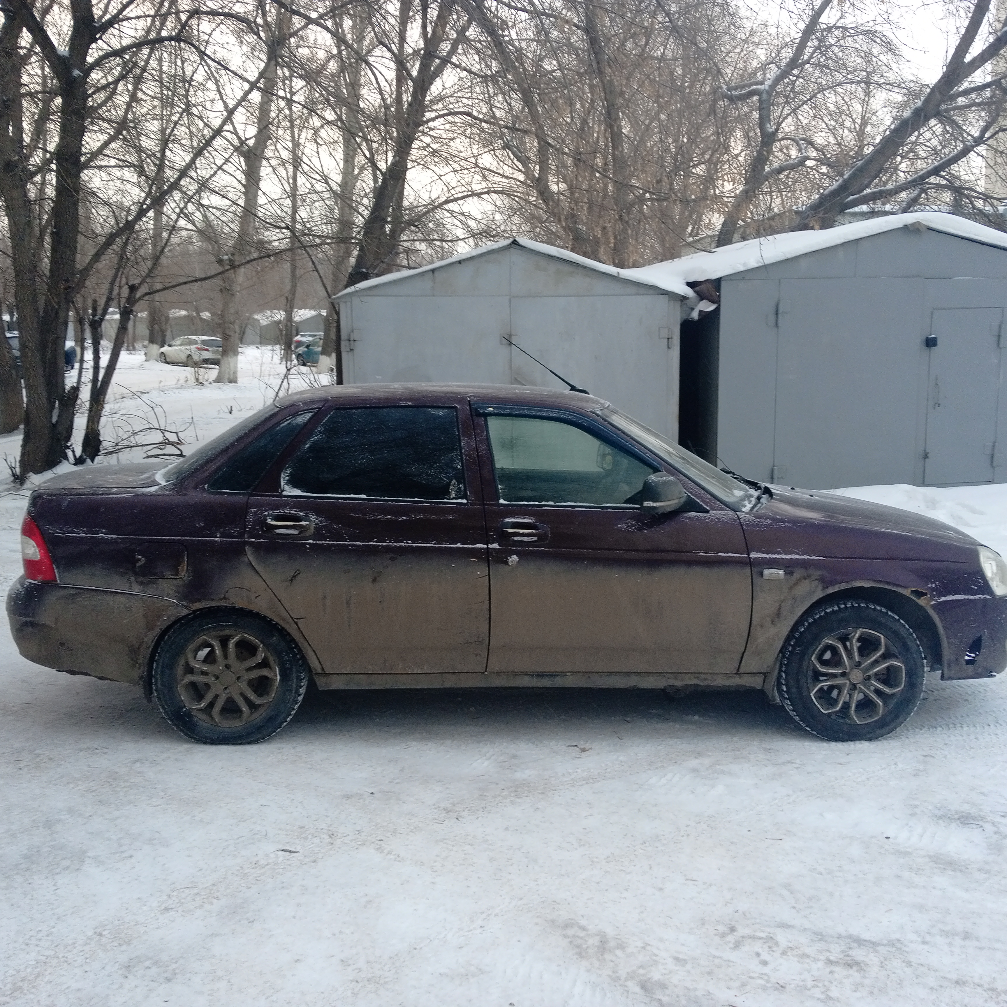 Автомобиль марки LADA модель Priora, 2012 г.в. VIN-номер XTA217030D0398517 Имущество находится в залоге ПАО "Совкомбанк"