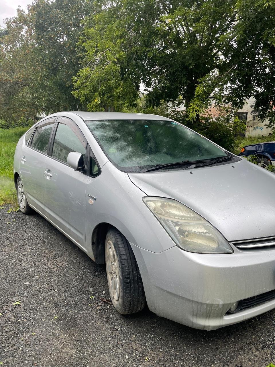 Автомобиль марки TOYOTA модель Prius 2008 г.в. номер кузова NHW20-7804502. Имущество находится в залоге у ПАО "Совкомбанк".