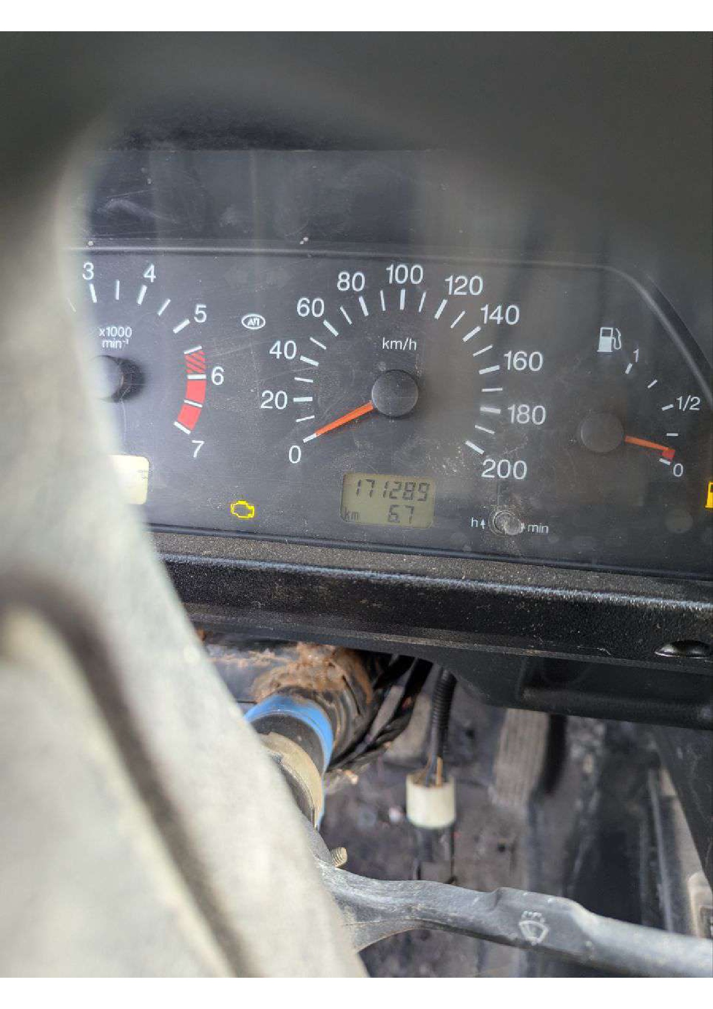 Автомобиль марки LADA модель 212140 2012 г.в. VIN-номер XTA212140C2081081
