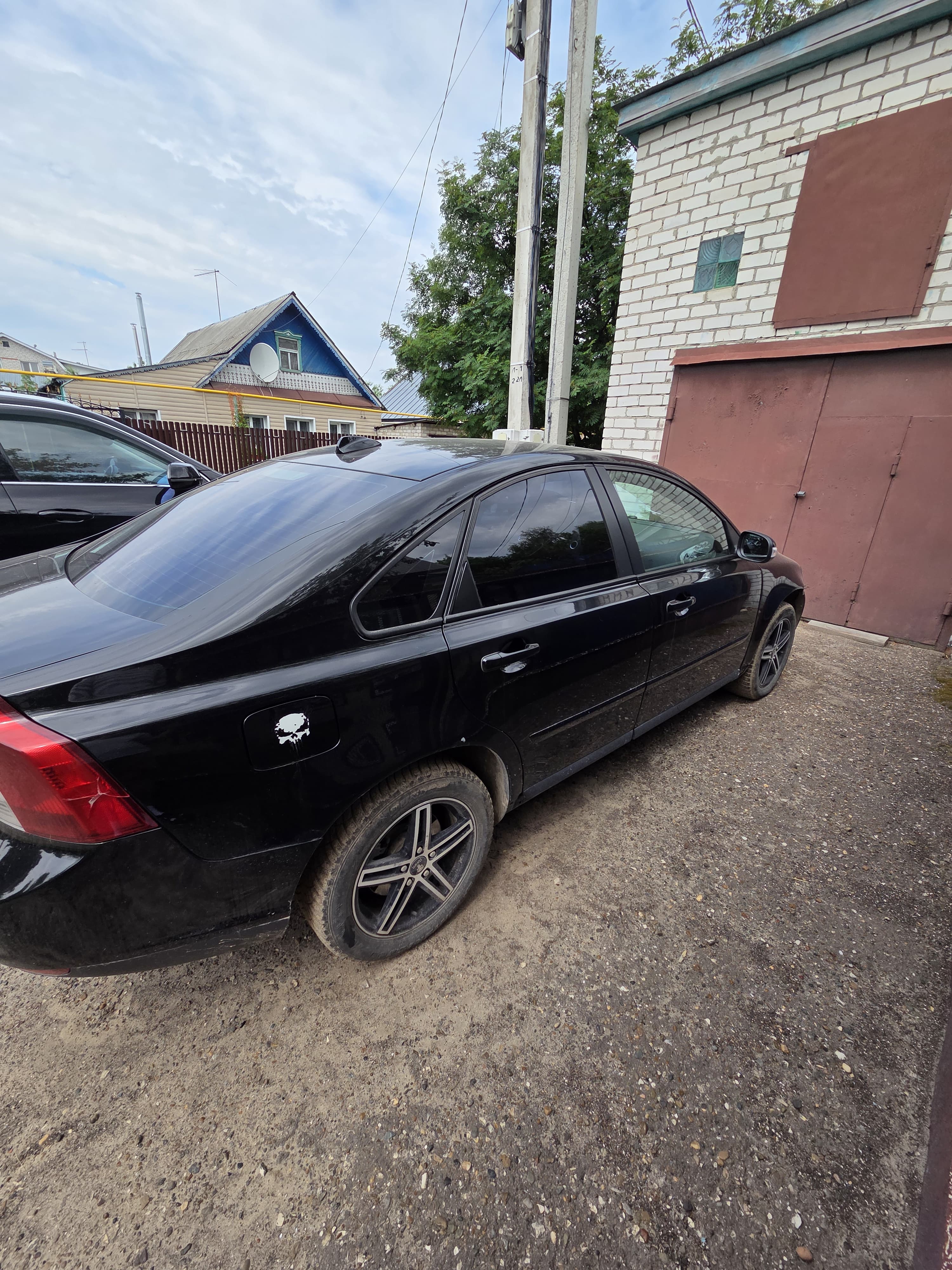 Автомобиль марки ВОЛЬВО модель S40 идентификационный номер (VIN): YV1MS214292456125