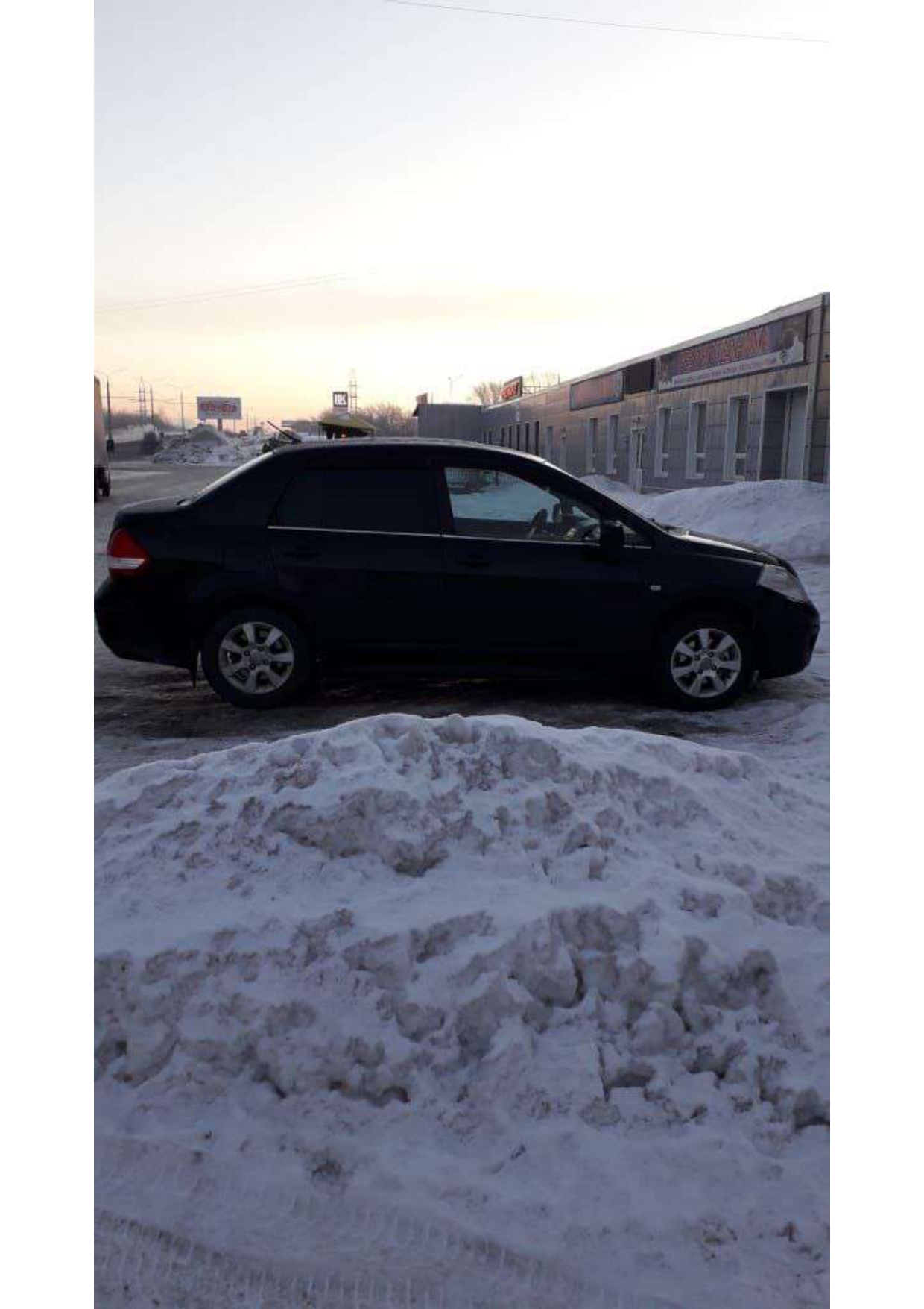 Автомобиль марки NISSAN модель TIIDA 2010 г.в. VIN-номер 3N1BCAC11UK434612