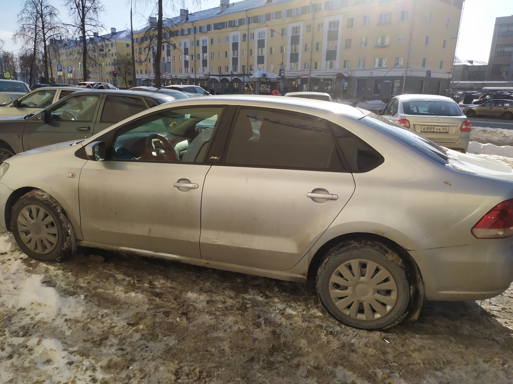 Автомобиль марки VOLKSWAGEN модель Polo 2012 г.в. VIN-номер XW8ZZZ61ZCG048752