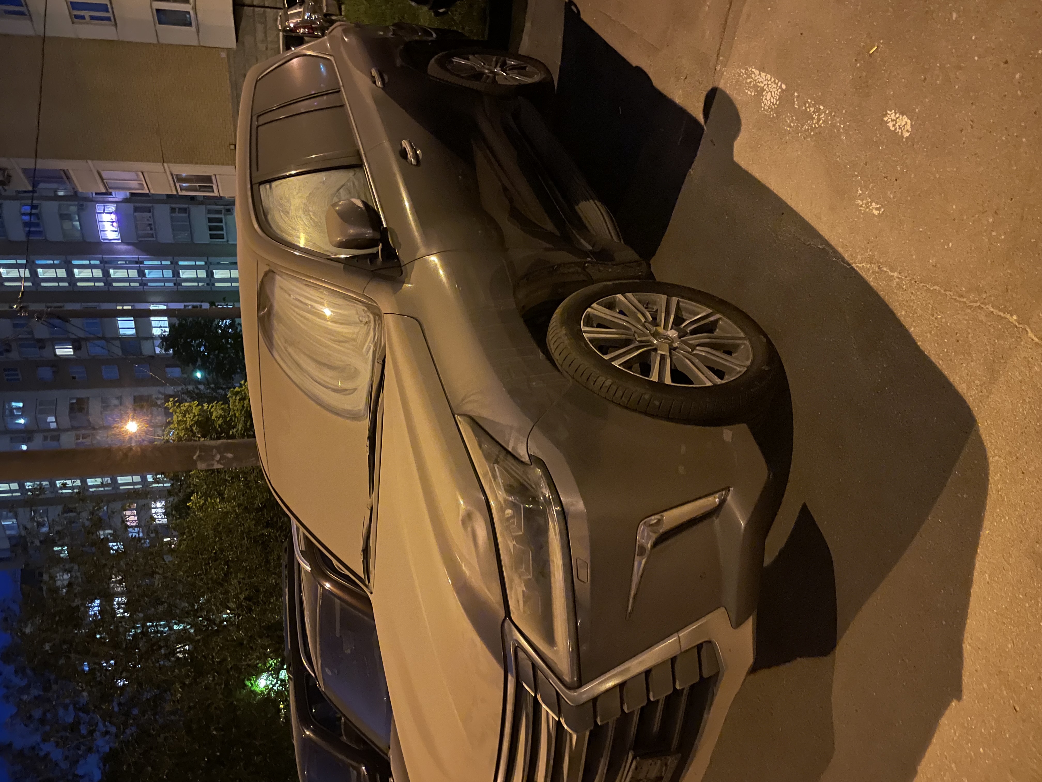 Автомобиль марки LEXUS модель LX 2016 г.в. VIN-номер JTJCV00W104004910