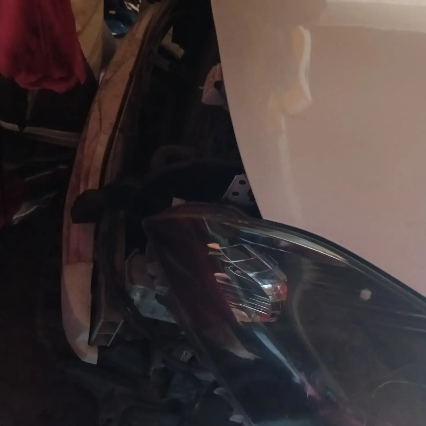 Автомобиль марки TOYOTA модель PRIUS Hybrid 2012 г.в. VIN-номер ZVW30-5419278