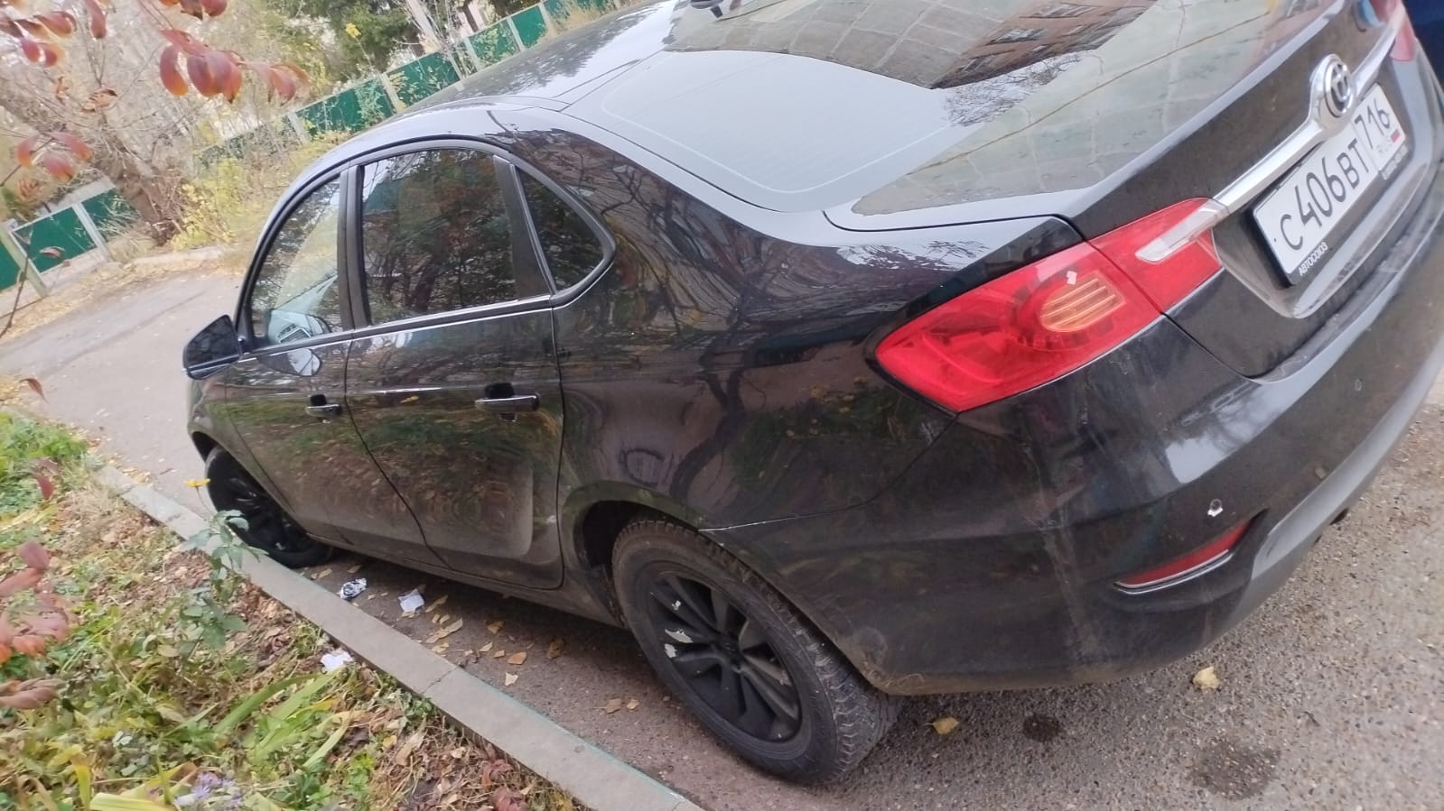 Автомобиль марки BRILLIANCE модель H530 2014 г.в. VIN-номер X9WYBACB0E0000097
