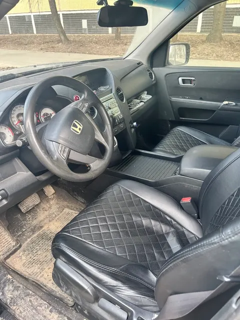 Легковой автомобиль марки: HONDA, модель: PILOT, год выпуска: 2008г., идентификационный номер (VIN): 5FNYF48409B404773 (залогодержатель – ПАО «Совкомбанк»).