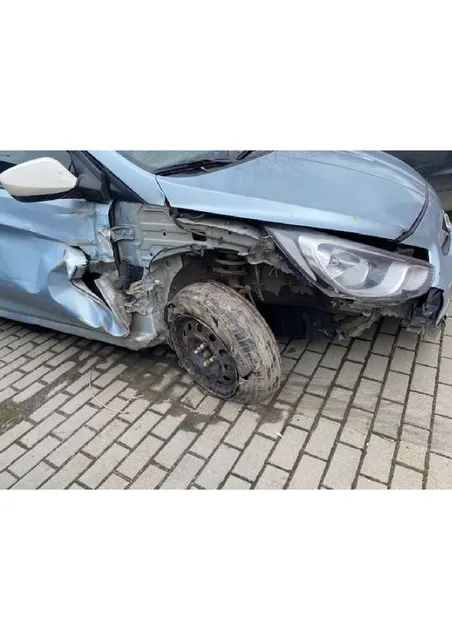 Автомобиль марки HYUNDAI модель Solaris 2011 г.в. VIN- номер Z94CT41DABR042121