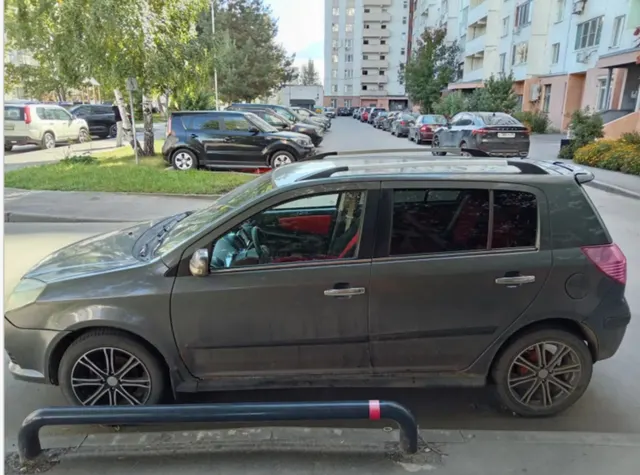 Легковой автомобиль марки: GEELY, модель: MK Cross, год выпуска: 2013 г., идентификационный номер (VIN): X9W215701D0009525