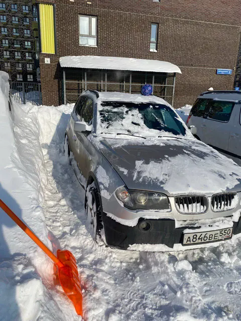 Автомобиль марки BMW модель X3 2005 г.в. VIN-номер WBXPA93445WD12699