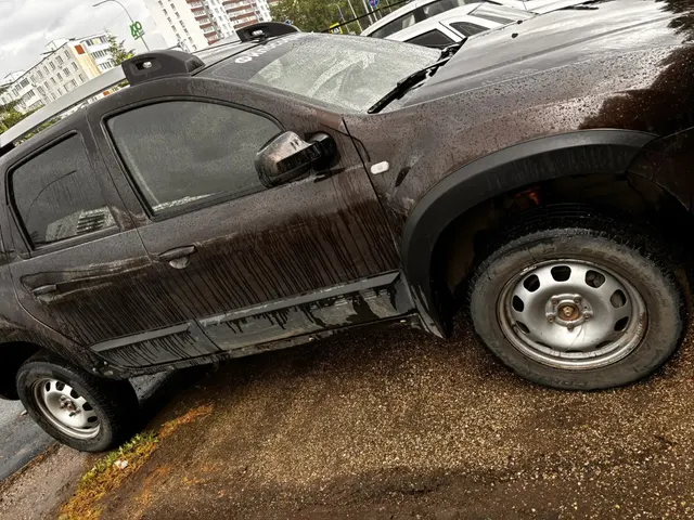Автомобиль марки RENAULT модель Duster 2017 г.в. VIN-номер X7LHSRDDG58085348