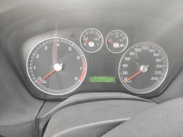 Автомобиль марки FORD модель Focus 2006 г.в. VIN-номер X9F4XXEED46A45548