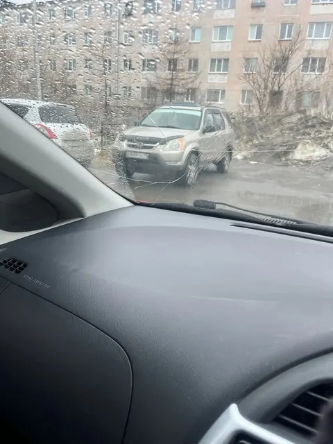 Автомобиль марки TOYOTA модель Ractis 2006 г.в. номер кузова NCP100-0026563