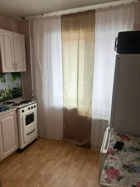 Помещение, общая площадь 54.2 кв.м., расположенное по адресу: 665708, Иркутская область, г. Братск, ж.р. Центральный, ул .Кирова, д. 28, кв. 77, кадастровый номер 38:34:014701:922.