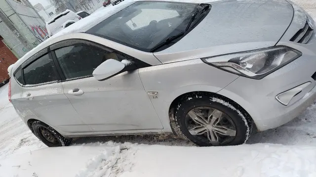 Автомобиль марки HYUNDAI Solaris 2015 г.в. VIN-номер Z94CU51DAFR136829