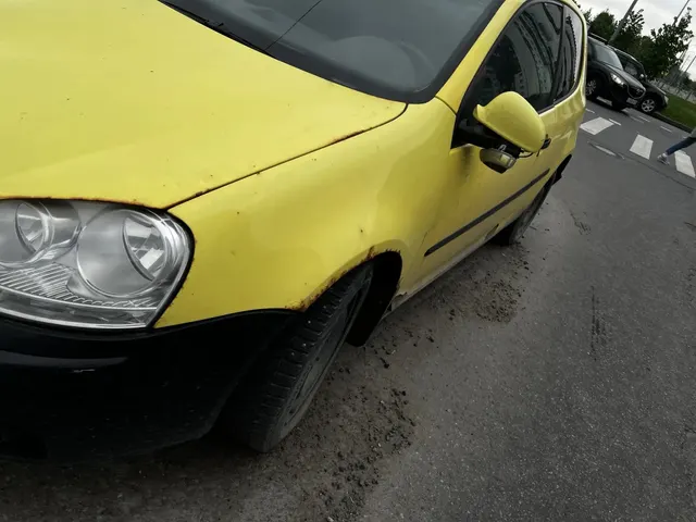 Легковой автомобиль марки: VOLKSWAGEN модель: Golf, год выпуска: 2005 г., кузов №: WVWZZZ1KZ5W173379, идентификационный номер (VIN): WVWZZZ1KZ5W173379