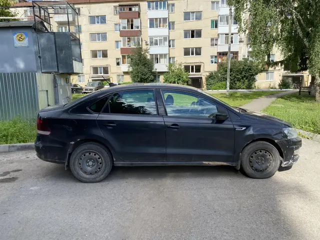 Легковой автомобиль, марка: VOLKSWAGEN, модель: Polo, год изготовления: 2019, VIN: XW8ZZZ61ZKG057036. Объект в залоге. Залогодержатель ПАО "СОВКОМБАНК".