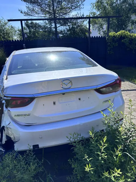 Легковой автомобиль марки: MAZDA, модели: 6, год выпуска: 2018 г., кузов №: JMZGJ523801546105, идентификационный номер (VIN): RUMGJ523802006429, в залоге у ПАО «Совкомбанк»