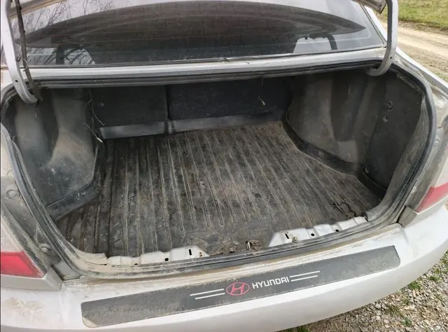 Автомобиль марки HYUNDAI модель Accent 2005 г.в. VIN-номер X7MCF41GP5M043508