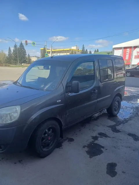 Автомобиль марки FIAT модель Doblo 223АХР1А 2008 г.в. VIN-номер XU32230008Z301458.