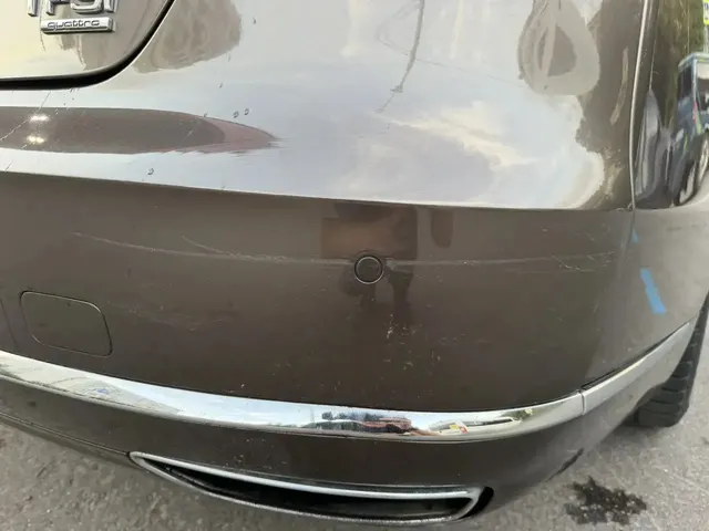 Автомобиль марки AUDI модель A8 L 2014 г.в. VIN-номер WAUZZZ4H2EN012935