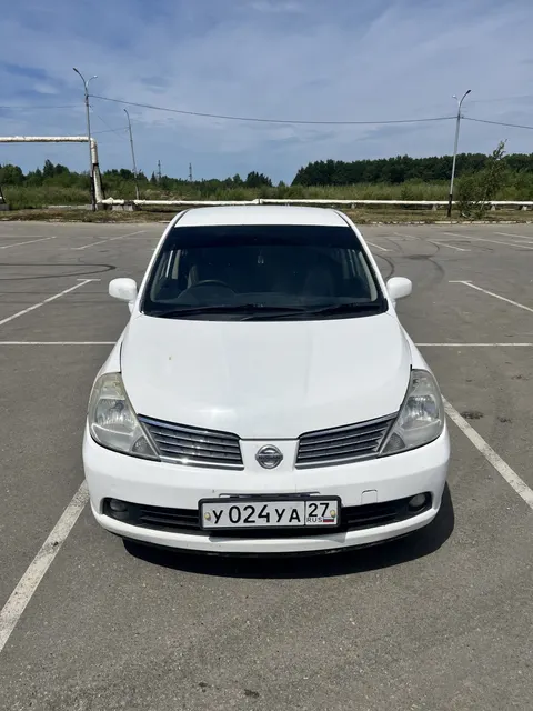 Автомобиль марки NISSAN модель Tiida 2005 г.в. номер кузова SC11028718