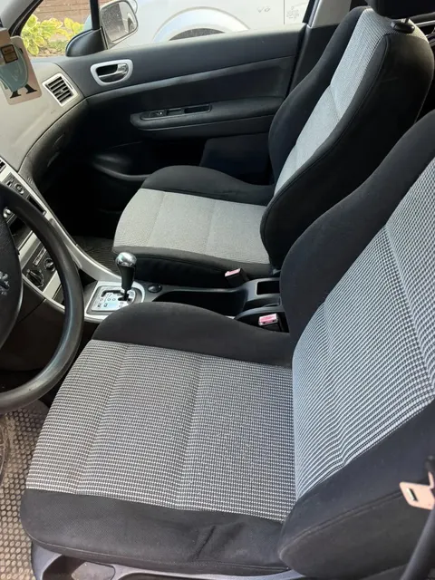 Автомобиль марки PEUGEOT модель 307 2006 г.в. VIN-номер VF33CNFUF84641564