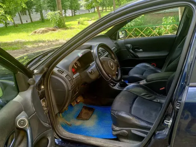 Легковой автомобиль марки: \RENAULT, модель: Laguna, год выпуска: 2006 г., идентификационный номер (VIN): VF1BG5GBE36652878