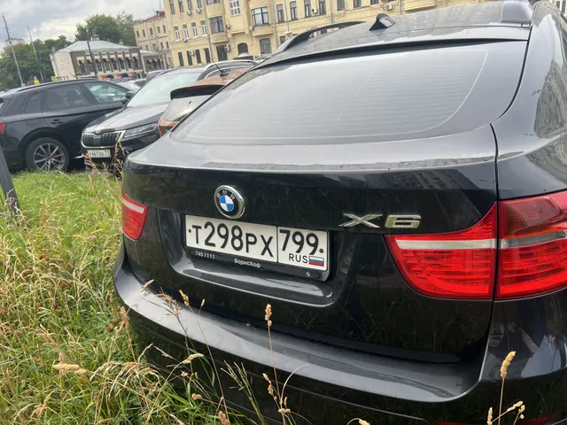 Автомобиль марки BMW модель X6 2010 г.в. VIN-номер X4XFG21120LN92107