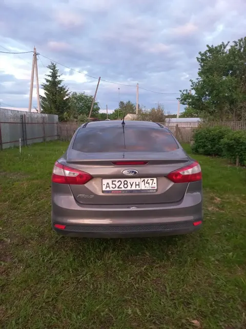 Легковой автомобиль (седан) Ford Focus, 2011 год выпуска, VIN: X9FMXXEEBMBJ21985, гос. номер: А528УН147, цвет: Серо-коричневый. Автомобиль в залоге у ПАО «Совкомбанк».
