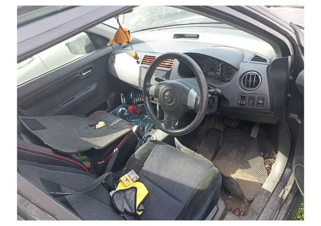 Легковой комби (хэтчбек), марка: SUZUKI SWIFT, год изготовления: 2009, цвет: ЧЕРНЫЙ, VIN: ОТСУТСТВУЕТ, номер кузова: ZC71S569634; ПТС: 25УР 132142, г/н: Р 391 МА 138, экологический класс: ПЯТЫЙ, залоговое имущество Общество с ограниченной ответственностью МКК "Каранга"