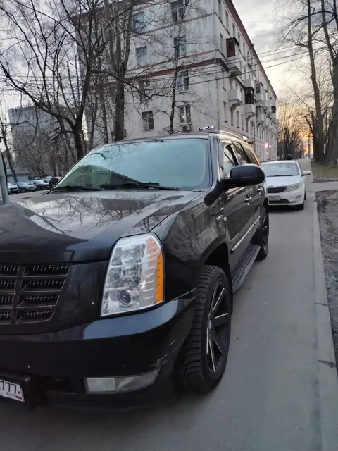 легковой автомобиль марки CADILLAC, модель ESCALADE (КАДИЛЛАК GMT926 (ESCALADE)), год изготовления 2013, VIN XWFS47EF1D0000327, г/н В449АН777