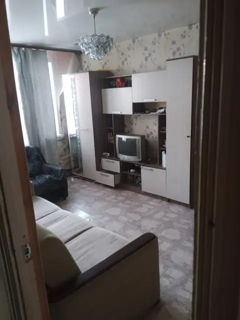 1/2 доли квартиры, общая площадь 31,5 кв.м., этаж 1, расположенной по адресу: Россия, Забайкальский край, г. Чита, ул. Каларская, д. 2б, кв. 3, кадастровый номер 75:32:020319:72