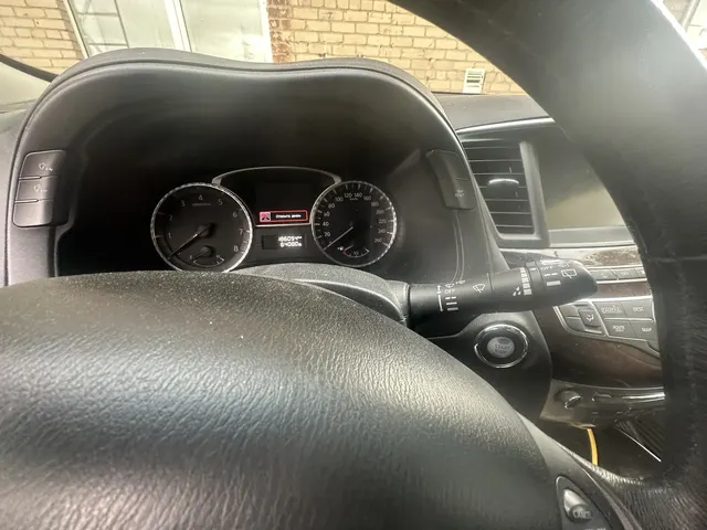 Автомобиль марки INFINITI модель QX60 2015 г.в. VIN-номер 5N1AL0MMXFC537860