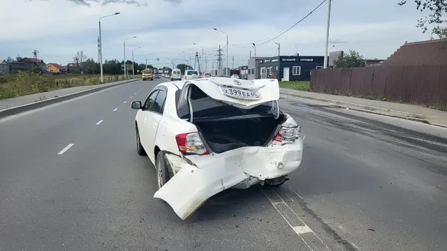 Легковой автомобиль марки: TOYOTA, модели: Corolla Axio, год выпуска: 2010 г., кузов №: NZE1446019463