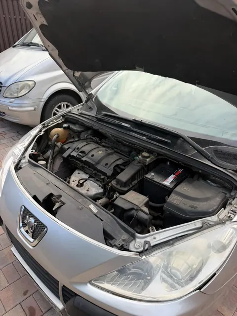 Автомобиль марки PEUGEOT модель 307 2006 г.в. VIN-номер VF33CNFUF84641564