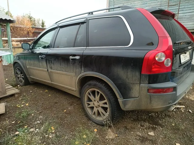 Автомобиль марки VOLVO модель XC90 2003 г.в. VIN-номер YV1CM91H331020892