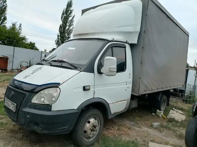 Автомобиль марки ГАЗ модель 2818- 0000010-42 2008 г.в. VIN-номер XSU28180N80022179. В залоге у ПАО «Совкомбанк».