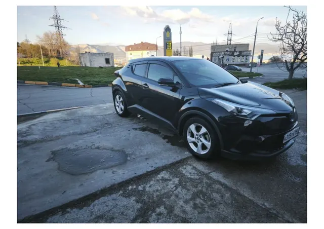 Легковой автомобиль марки: TOYOTA модель: C-HR, год выпуска: 2018 г., кузов №: NGX102003630