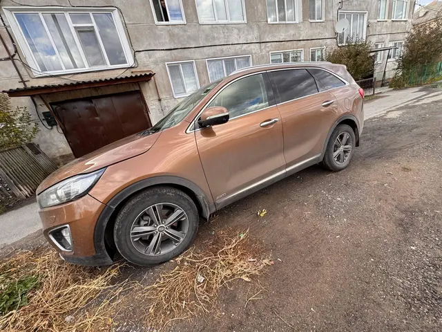 Автомобиль марки KIA модель Sorento 2015 г.в. VIN-номер XWEPH81BDF0000351
