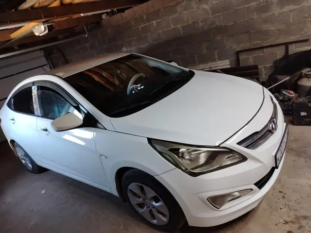 Автомобиль марки HYUNDAI модель Solaris 2016 г.в. VIN-номер Z94CT41CBHR493163