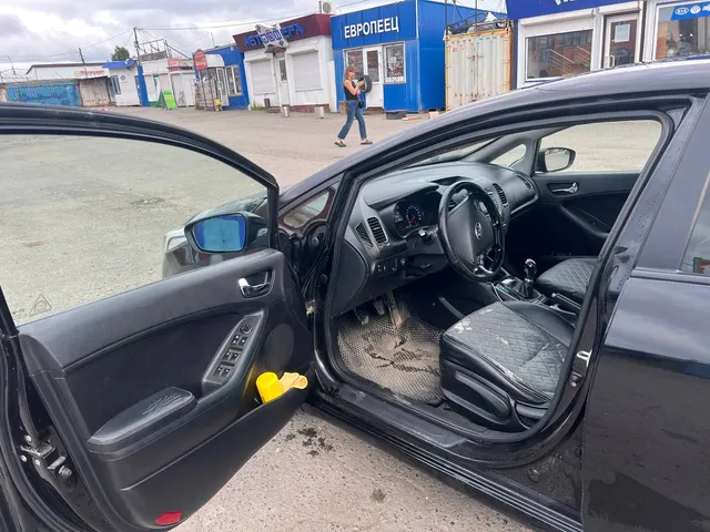 Автомобиль марки MERCEDES модель viano 3.5, 2010 г.в. VIN-номер WDF63981513603027