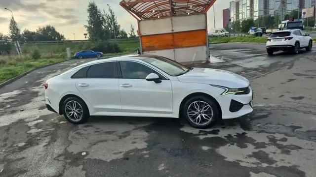 Автомобиль марки KIA модель K5 2021 г.в. VIN-номер XWEG3414BM0009205