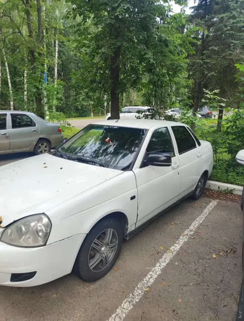 Легковой автомобиль марки: LADA модель: 217030 LADA Priora, год выпуска: 2012 г., идентификационный номер (VIN): XTA217030D0401571 (Залог в пользу ПАО "Совкомбанк").