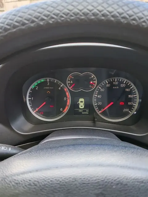 Автомобиль марки ГРЕЙТ ВОЛЛ СС 6461 КМ67 модель GREAT WALL 6461 KM67, 2013 г.в., VIN-номер Z8PFFEA5XDA043664 (в залоге у ПАО "Совкомбанк"). Со слов должника: Машина гнилая, двигатель в нерабочем состоянии, пробег 150 000 км., ходовая тоже в нерабочем состоянии, стекла все свои стоят, ЛКП автомобиля в среднем состоянии, электрика вся исправна, мотор от машины находится в гараже разобраный в неисправном состоянии.